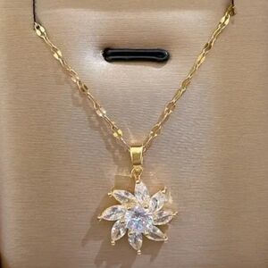 18k Gold-Plated Sunflower Necklace